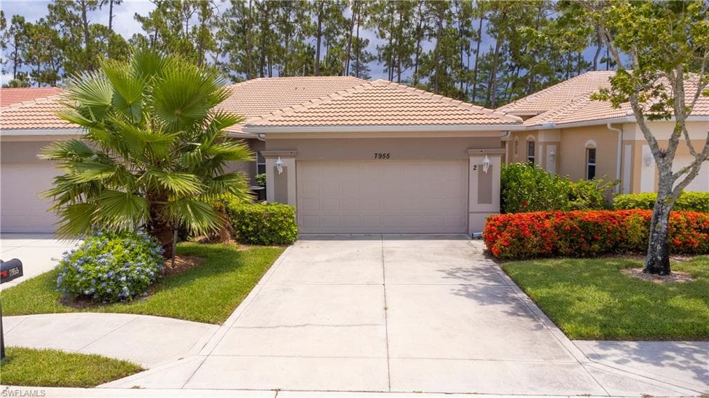 7955 Haven DR UNIT  #2 NAPLES, FL 34104