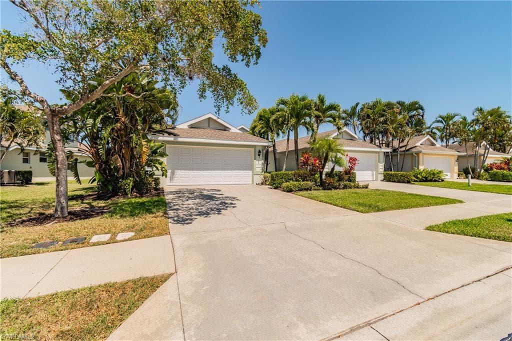 4231 Avian AVE FORT MYERS, FL 33916