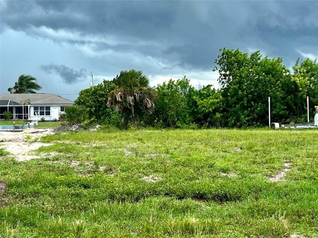 3810 NW 14th TER CAPE CORAL, FL 33993
