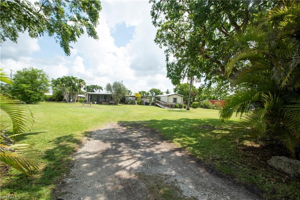1175 Chokoloskee DR CHOKOLOSKEE, FL 34138