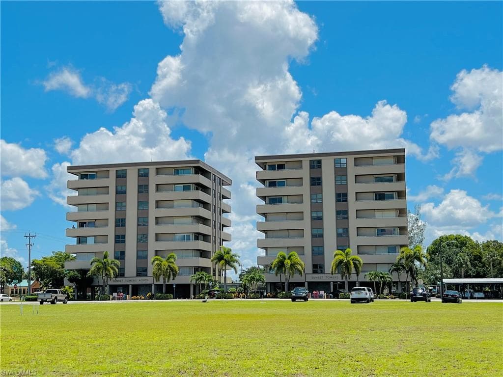 4807 Sunset CT 505 CAPE CORAL, FL 33904