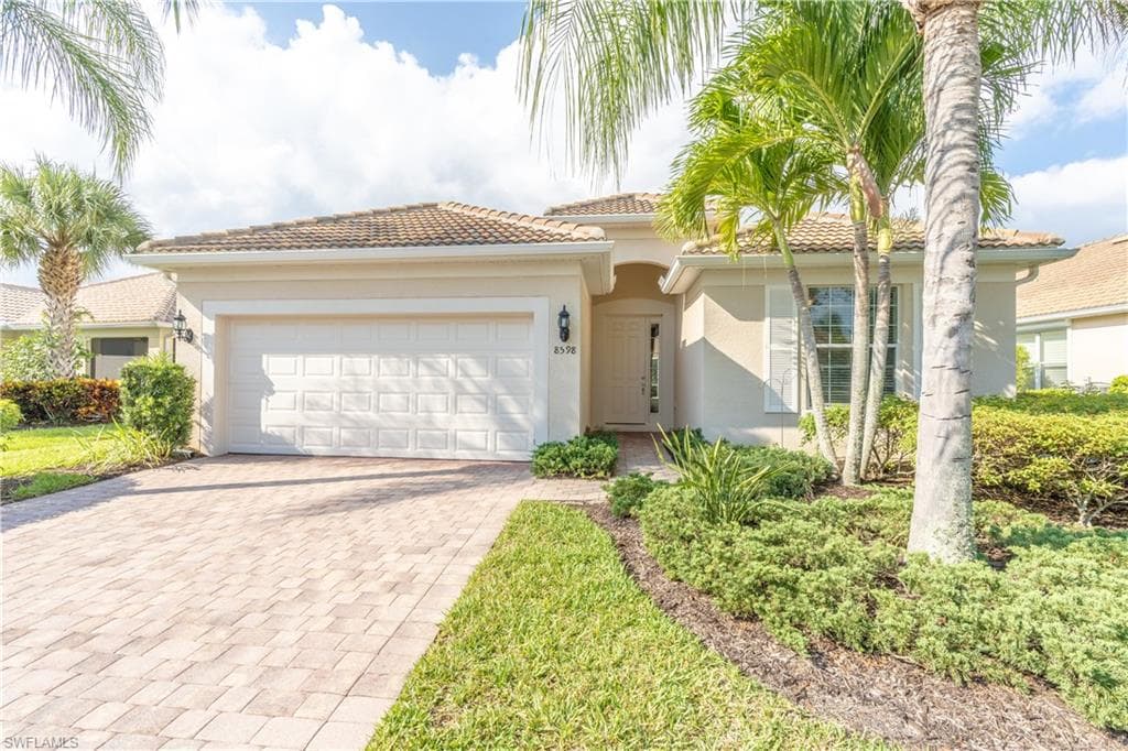 8598 Palermo CT NAPLES, FL 34114
