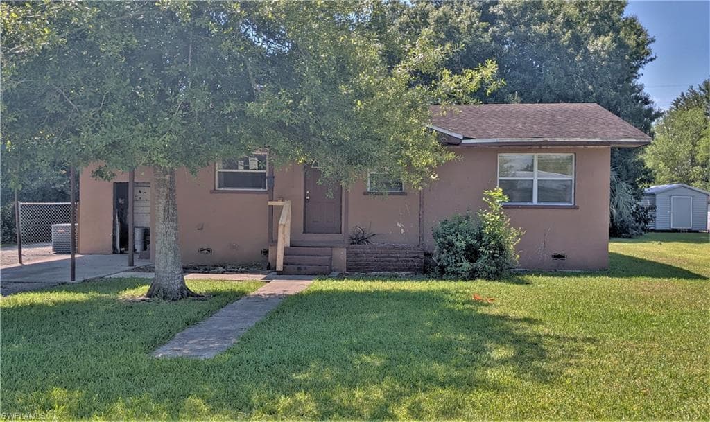 320 Crescent DR CLEWISTON, FL 33440