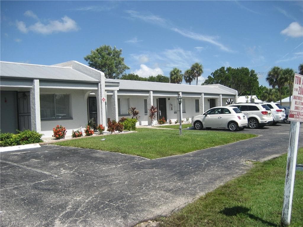 4608 SE 4th PL 4 CAPE CORAL, FL 33904
