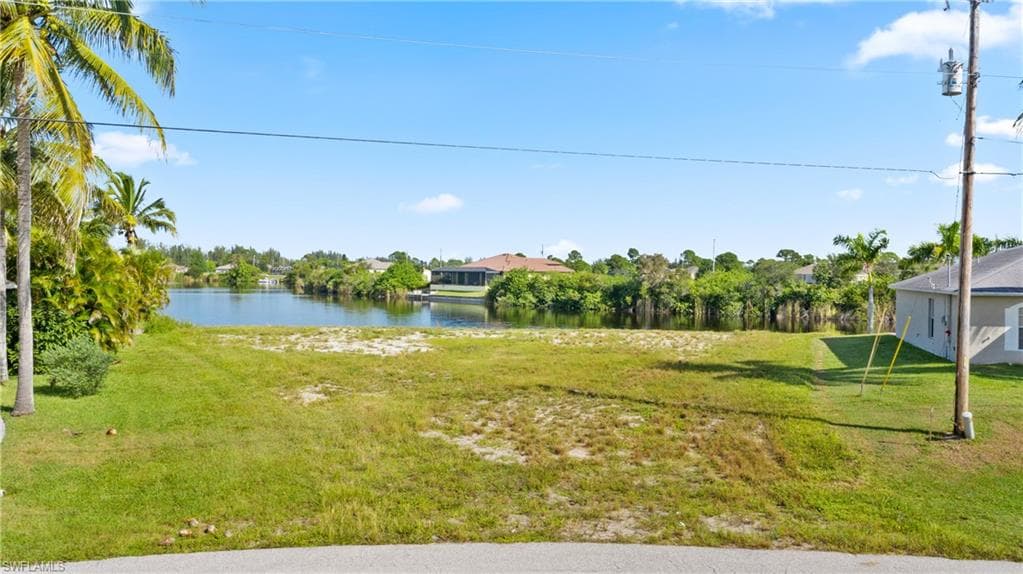 1729 NW 8th TER CAPE CORAL, FL 33993
