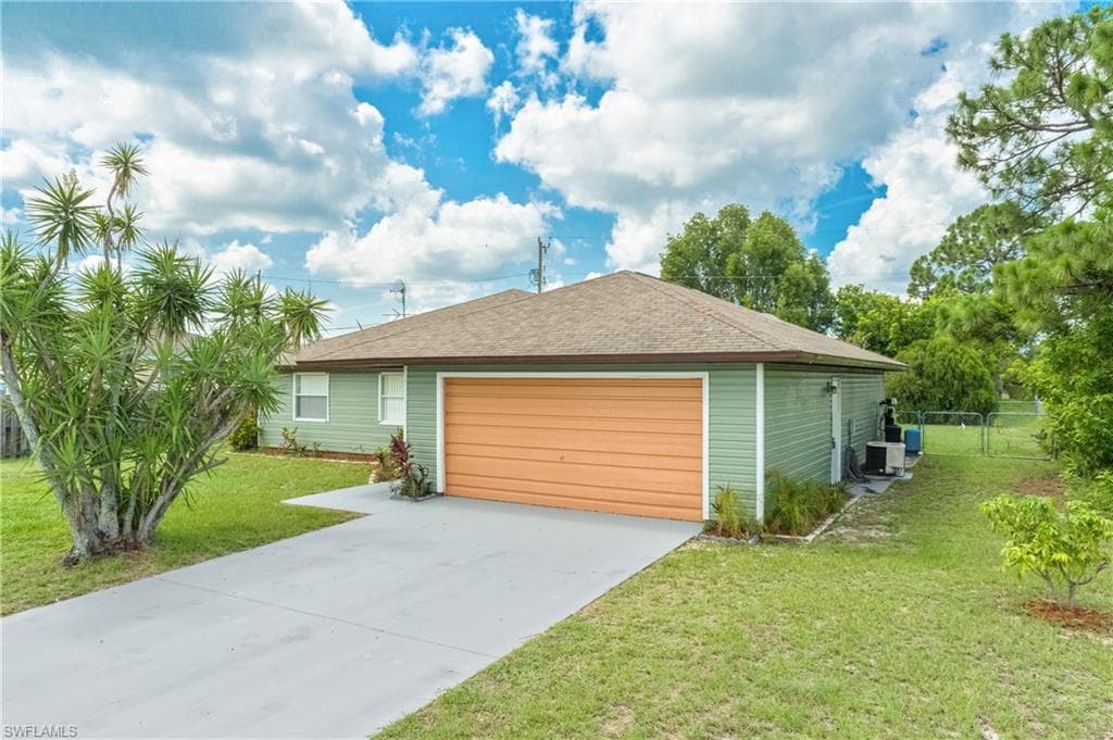 1414 21st ST CAPE CORAL, FL 33993