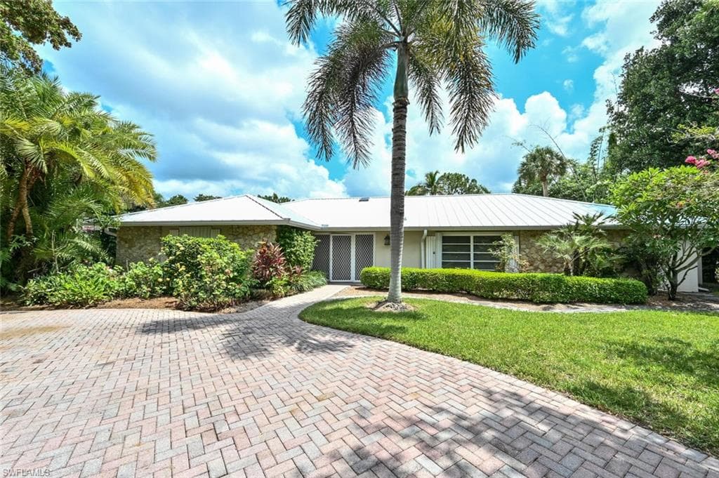 660 Jacana CIR 30 NAPLES, FL 34105