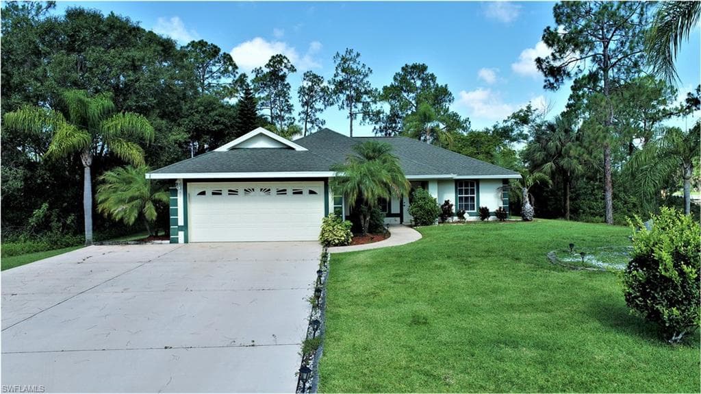 1111 Magnolia AVE LEHIGH ACRES, FL 33972