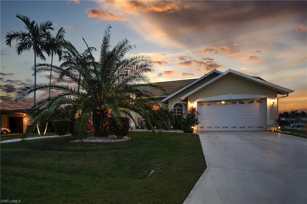 816 Miramar CT CAPE CORAL, FL 33904