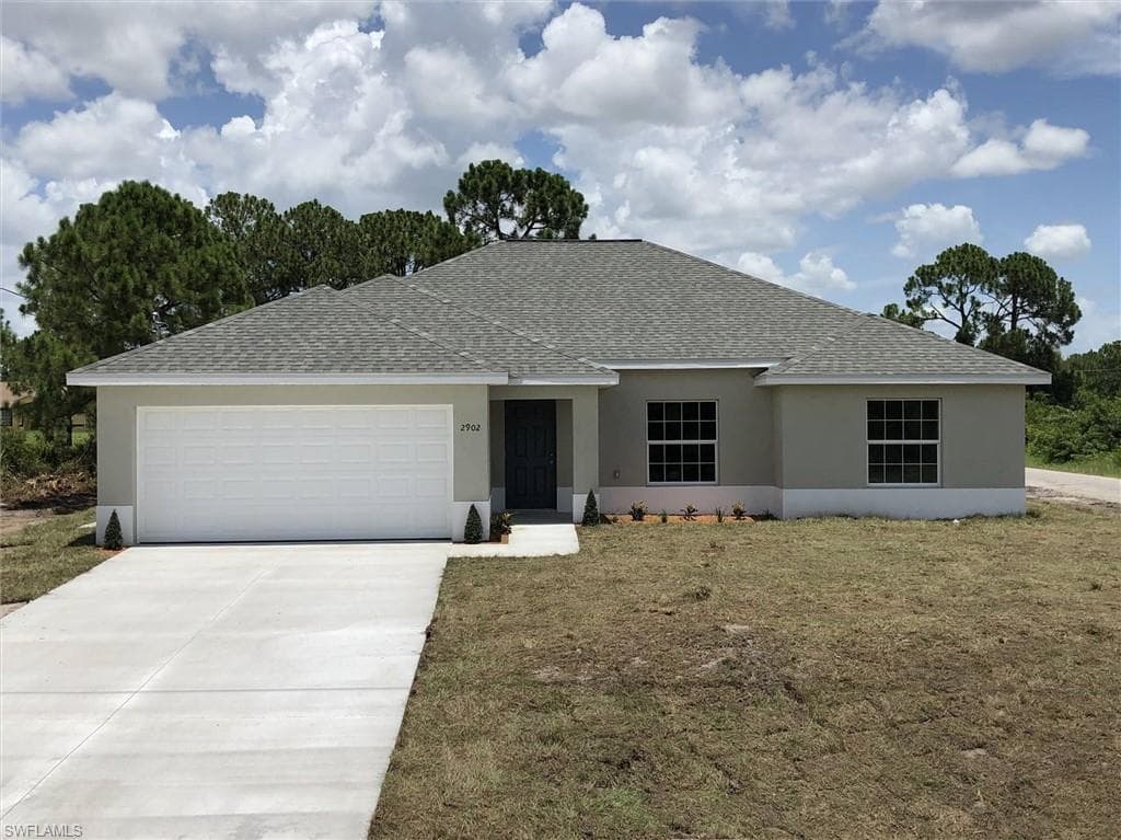 2902 30th ST SW LEHIGH ACRES, FL 33976
