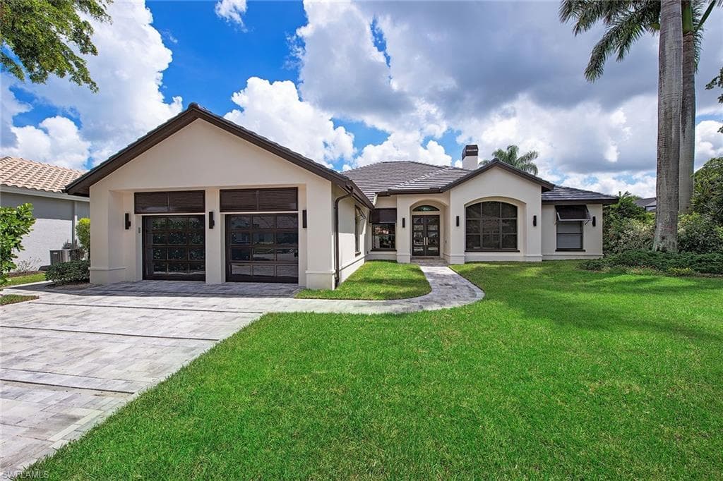 1046 Spanish Moss TRL NAPLES, FL 34108