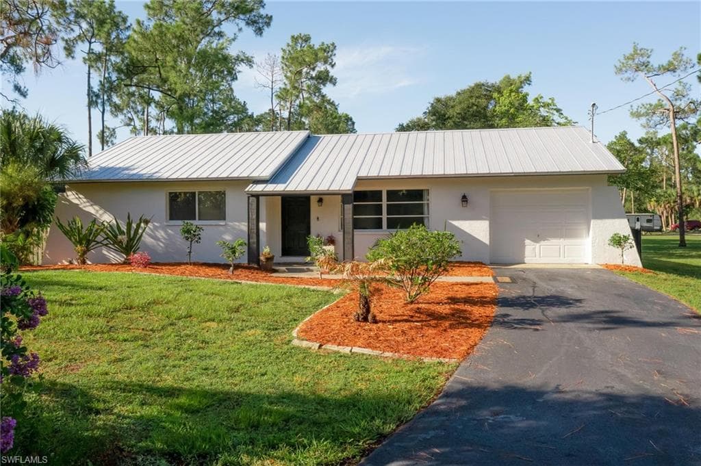 5870 Star Grass LN NAPLES, FL 34116