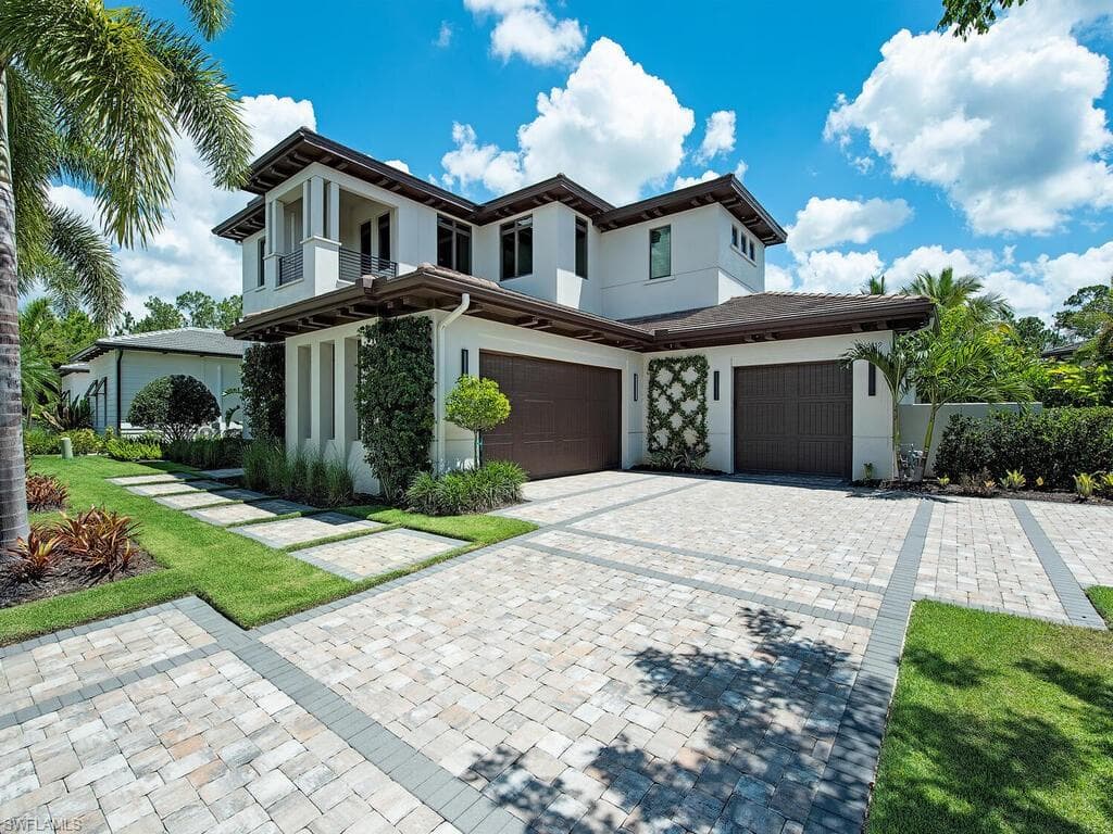16859 Caminetto CT NAPLES, FL 34110