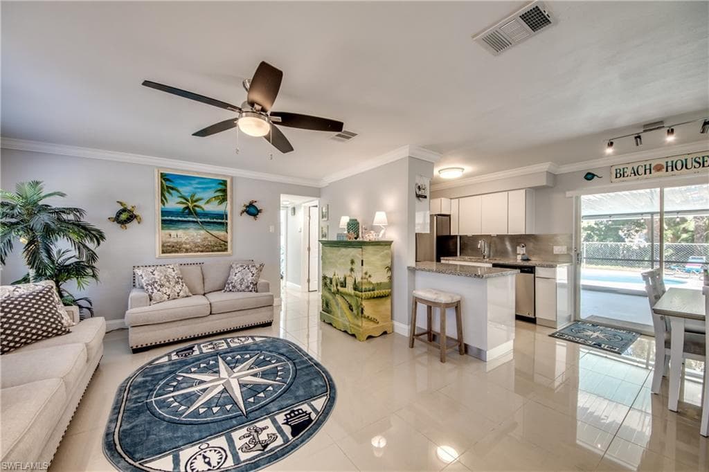 5251 Tower DR CAPE CORAL, FL 33904