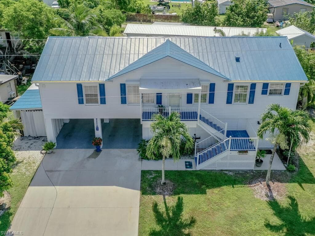 294 Smallwood DR CHOKOLOSKEE, FL 34138