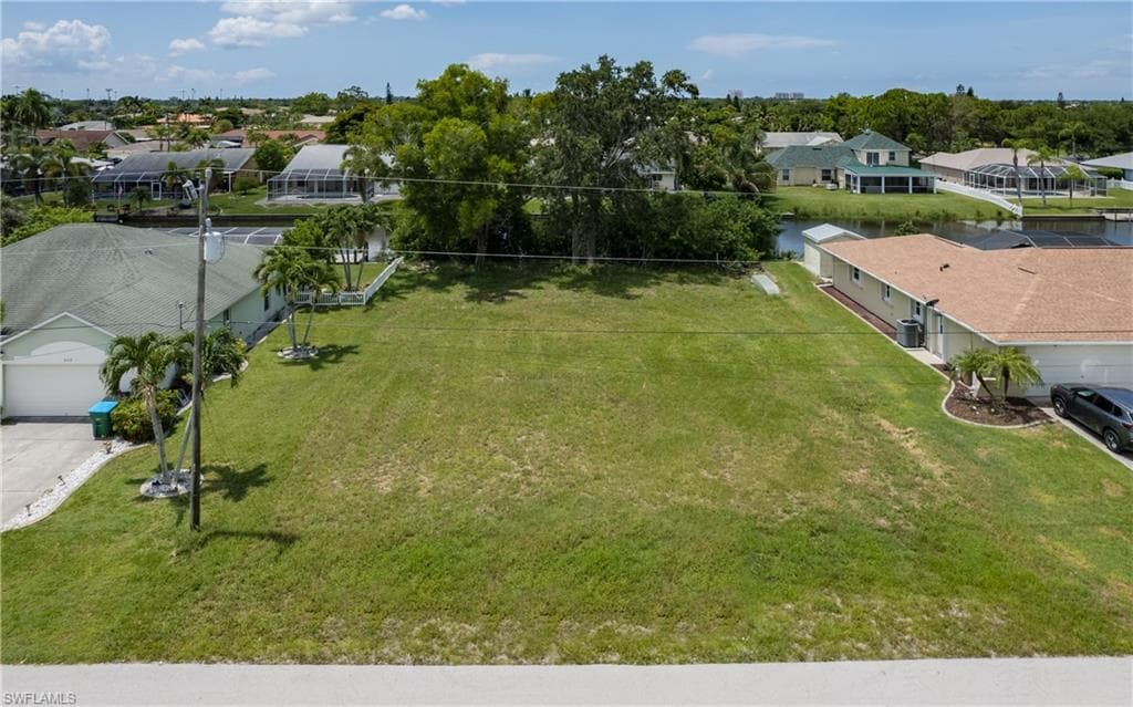 606 SW 39th ST CAPE CORAL, FL 33914