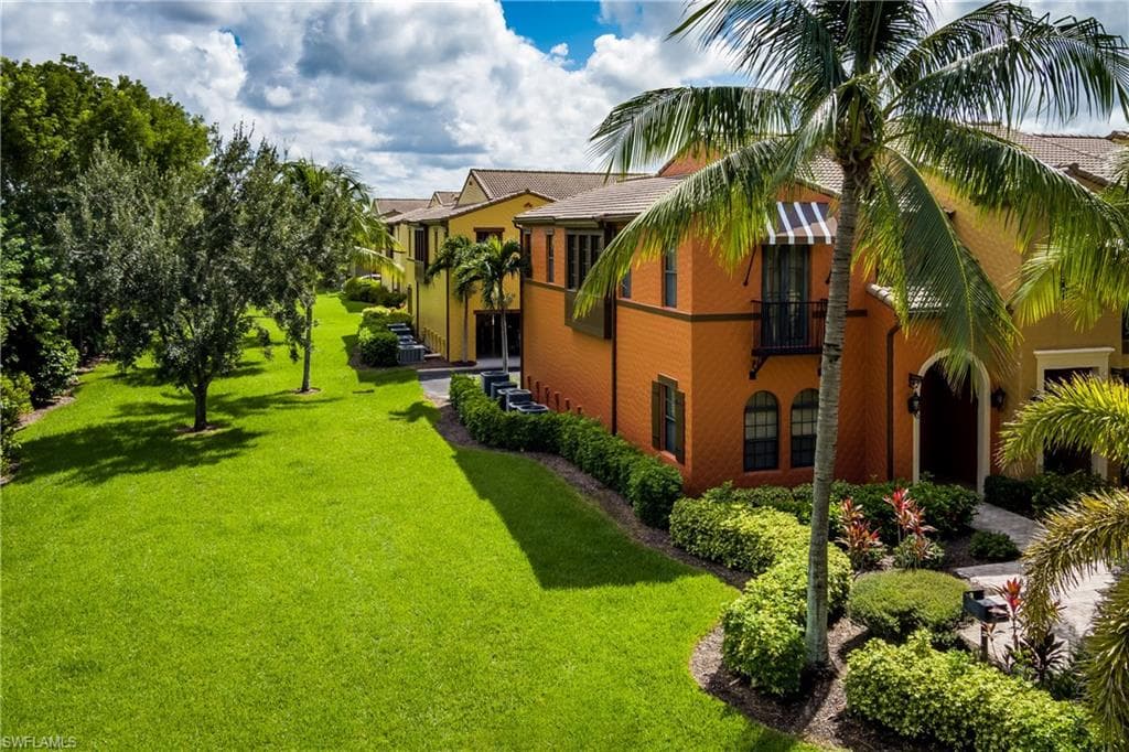 9159 Delano ST 9906 NAPLES, FL 34113