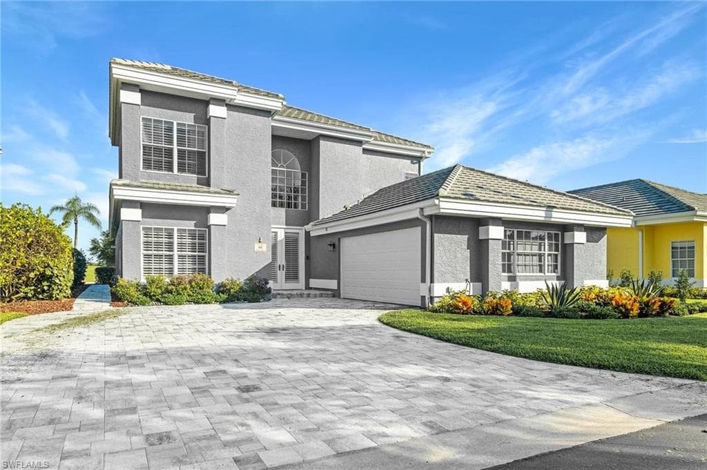 62 Fountain CIR NAPLES, FL 34119
