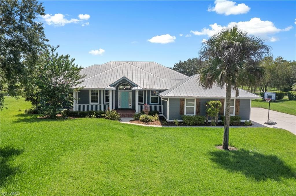 16741 Oak Grove CT ALVA, FL 33920