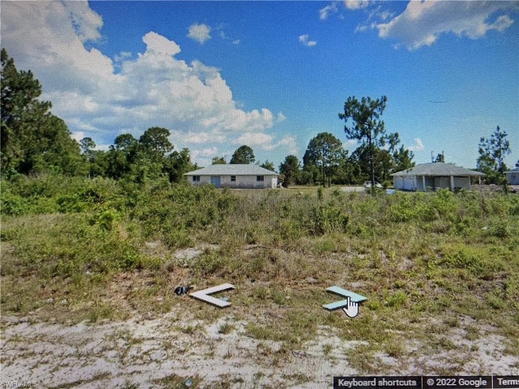 662-664 Chestnut ST E LEHIGH ACRES, FL 33974