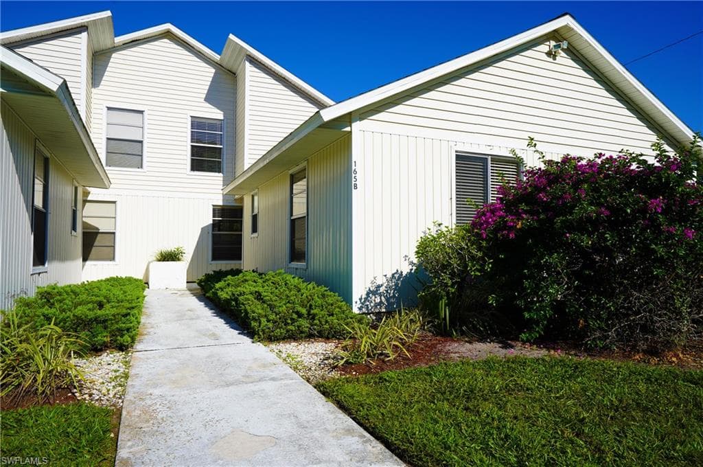 165 Crown DR B NAPLES, FL 34110