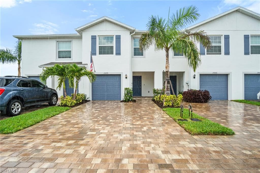 15070 WILDFLOWER CIR NAPLES, FL 34119