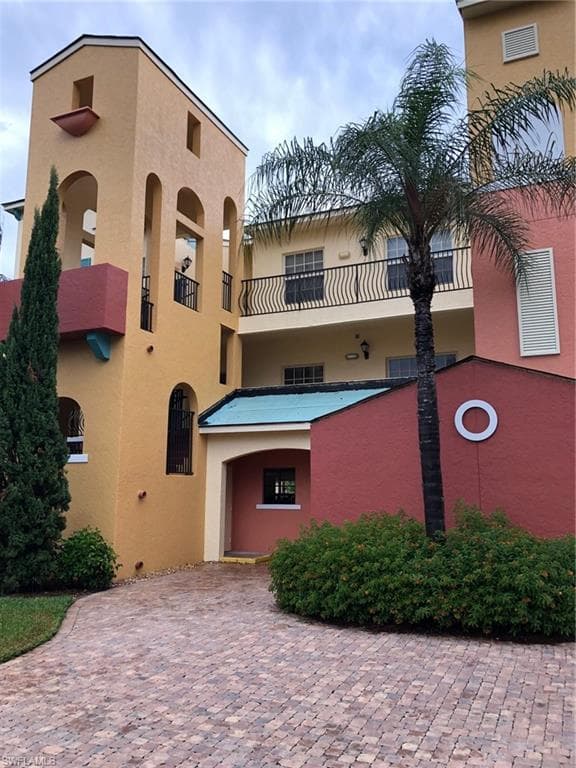 22300 Piazza Doria LN 301 ESTERO, FL 33928