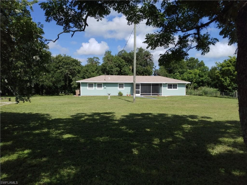 22541 Tuckahoe RD ALVA, FL 33920