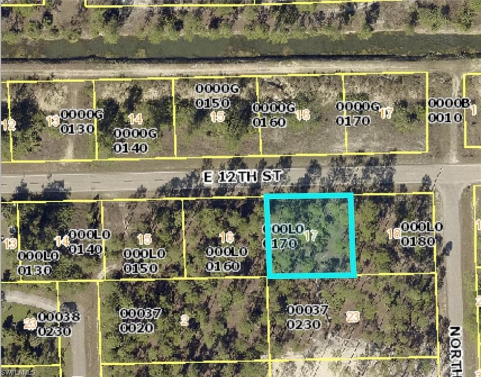 1112 E 12th ST LEHIGH ACRES, FL 33972