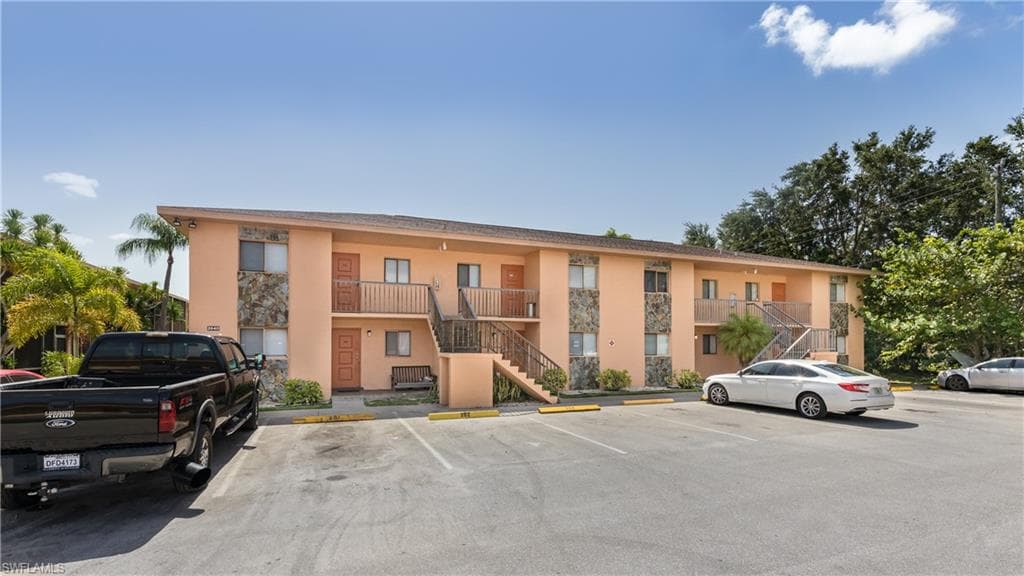 2640 Park Windsor DR 205 FORT MYERS, FL 33901