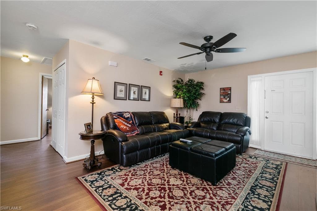919 SE 8th TER 2 CAPE CORAL, FL 33990