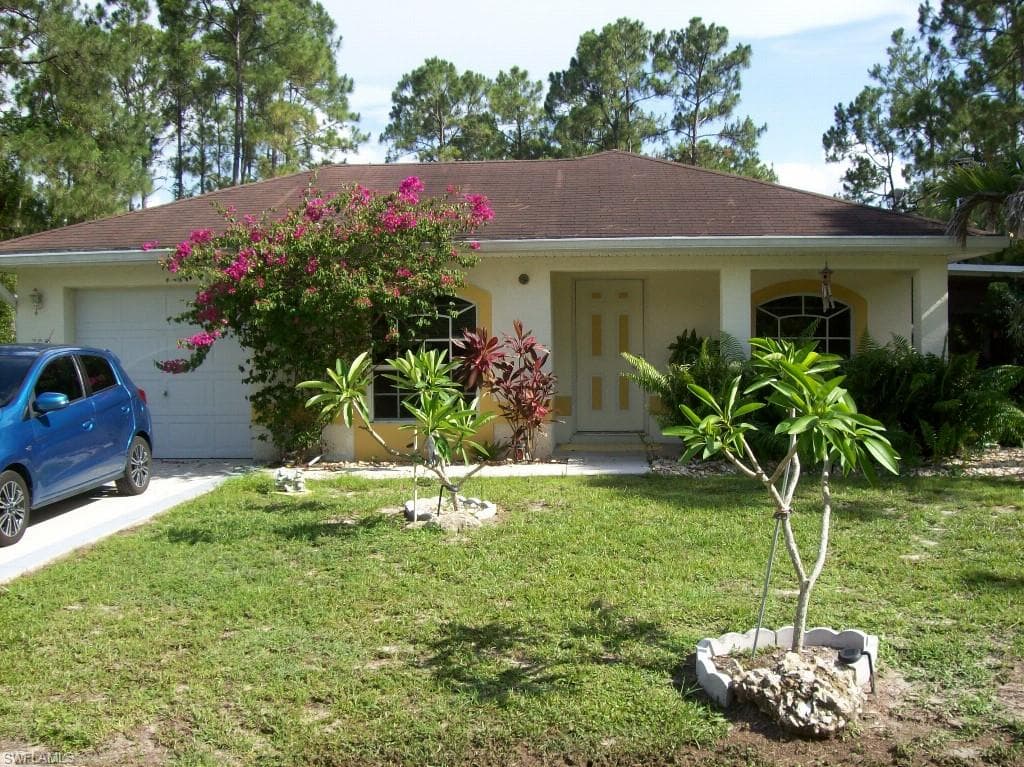 708 Foxtail ST E LEHIGH ACRES, FL 33974