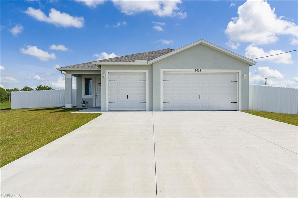7015 Burma CIR LABELLE, FL 33935