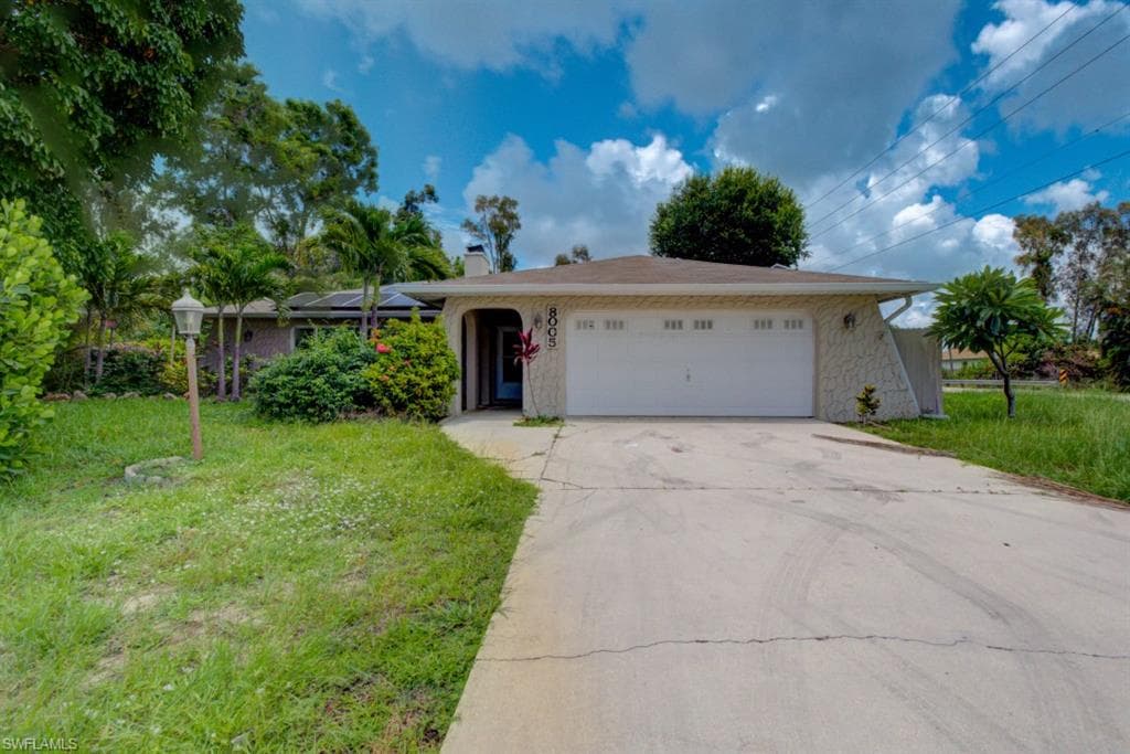8005 Winged Foot DR FORT MYERS, FL 33967
