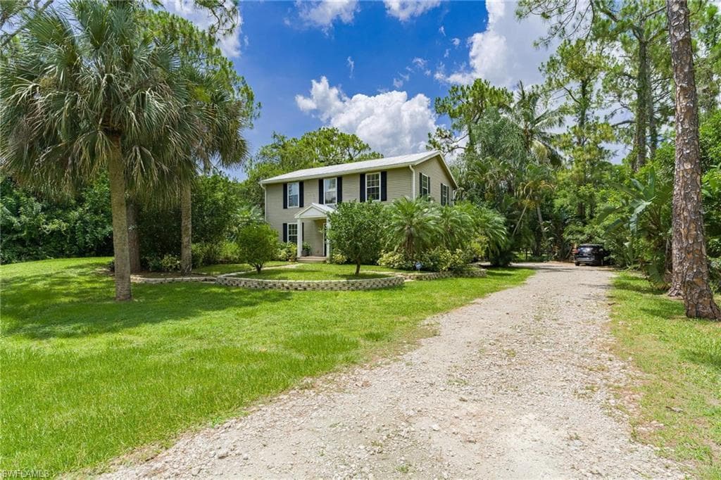 6011 Painted Leaf LN NAPLES, FL 34116