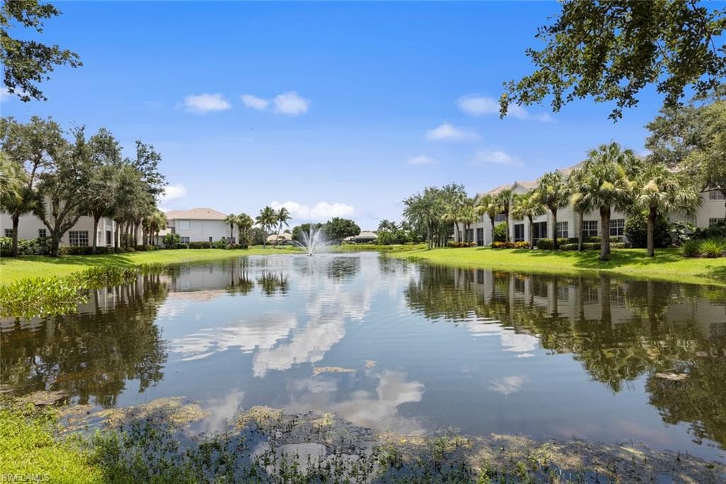 2380 Mont Claire DR O-201 NAPLES, FL 34109