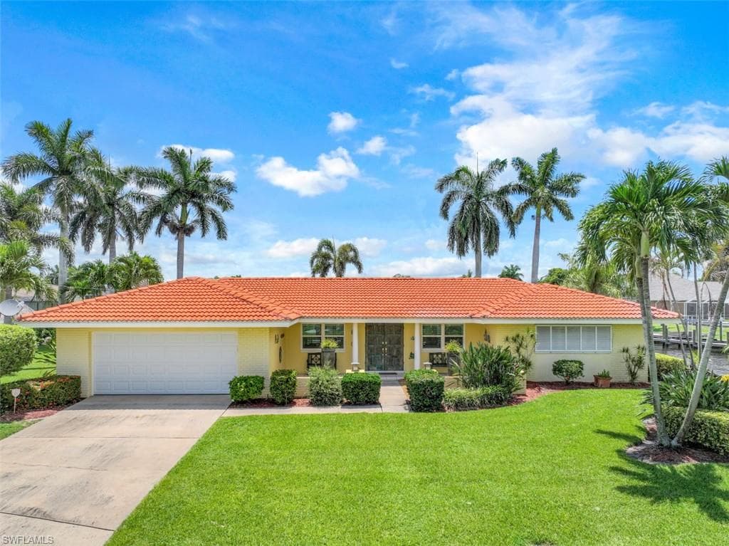 2047 SE 29th LN CAPE CORAL, FL 33904