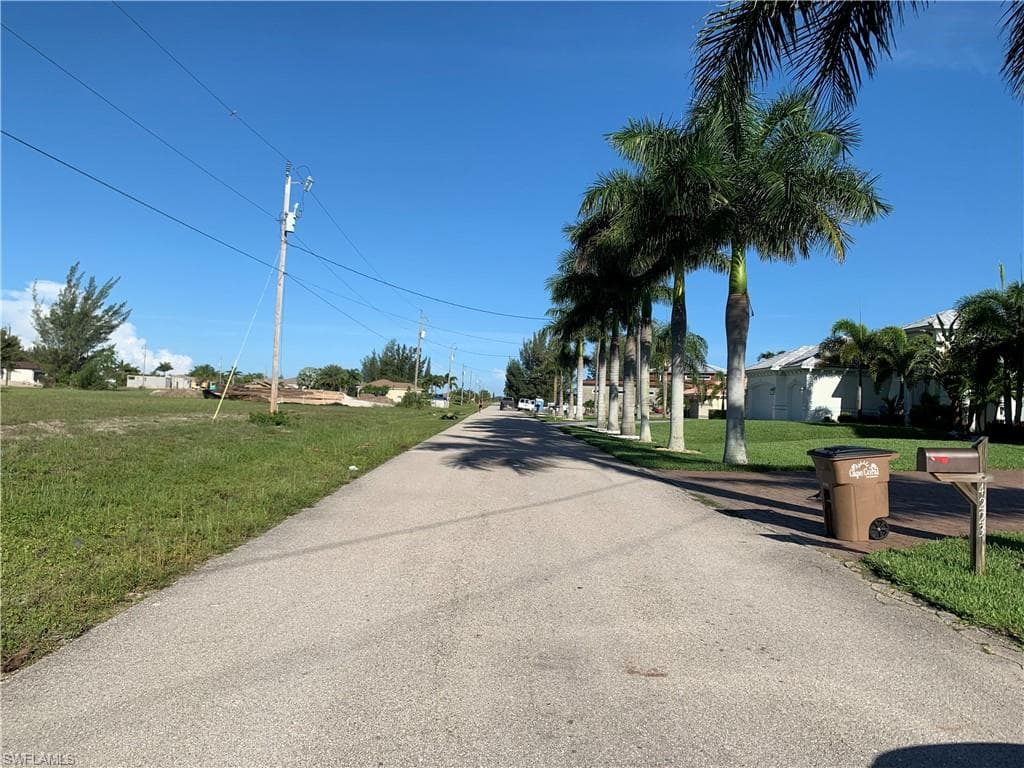 4216 NW 28th ST CAPE CORAL, FL 33993