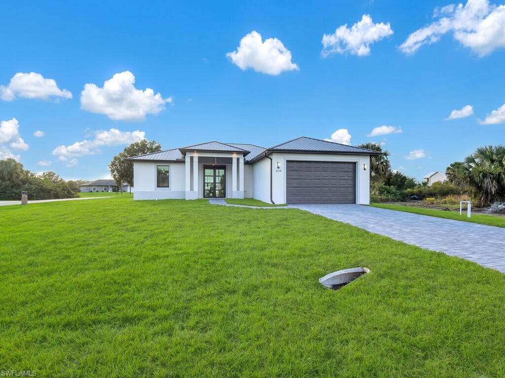 6131 Holt CT FORT MYERS, FL 33905