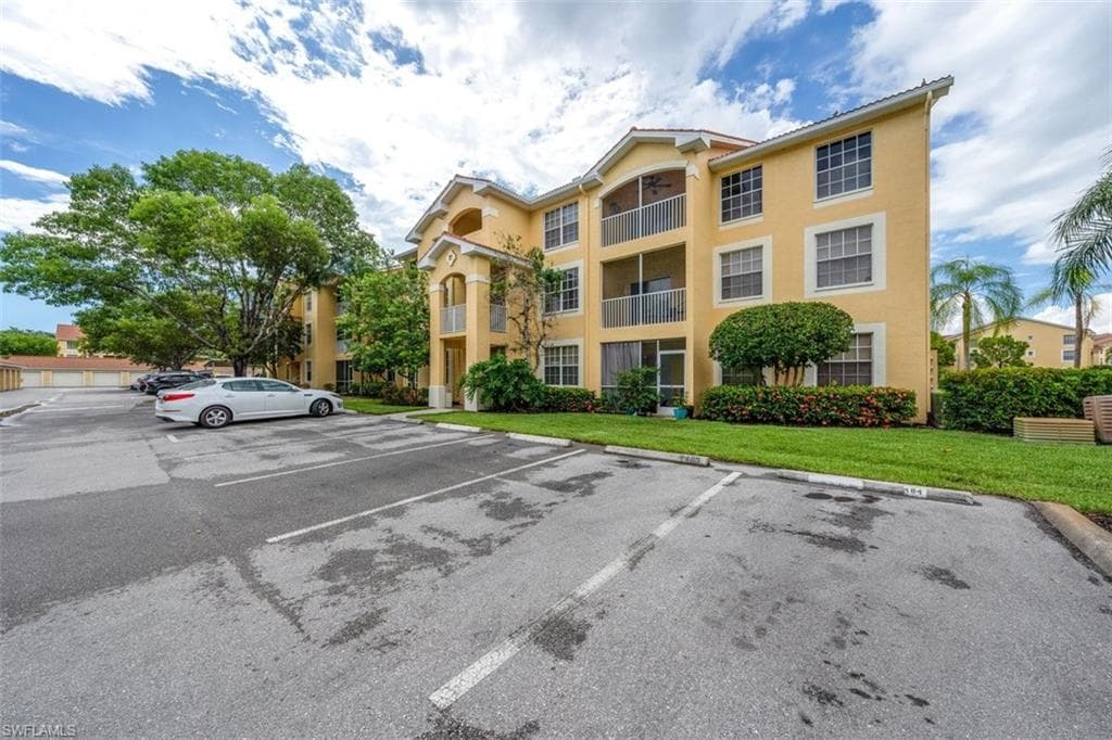 4650 Saint Croix LN 723 NAPLES, FL 34109