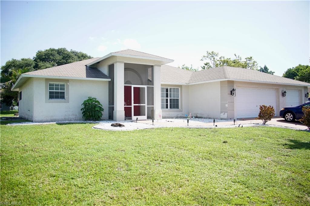 615 SE 32nd ST CAPE CORAL, FL 33904