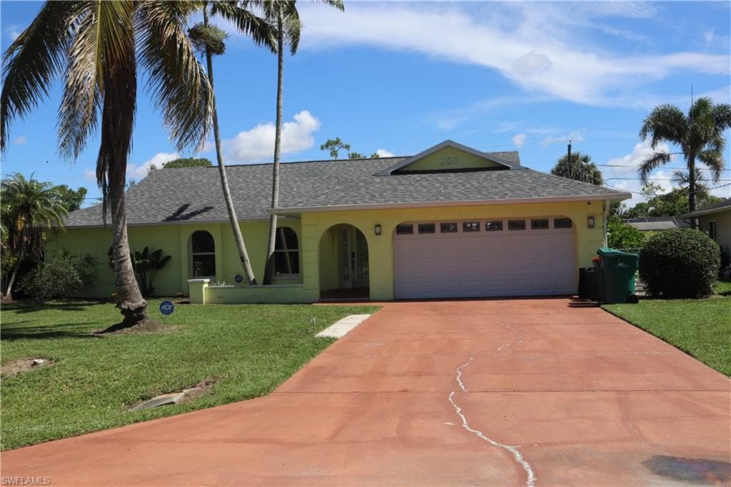 203 Erie DR NAPLES, FL 34110