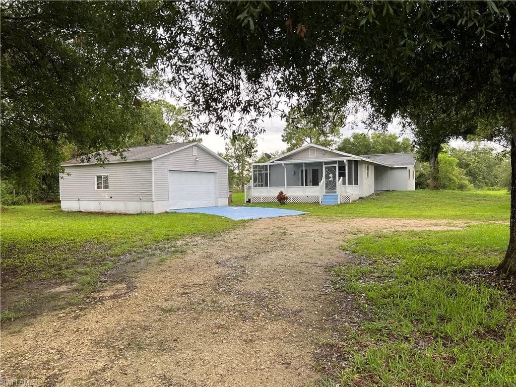 15290 Cemetery RD FORT MYERS, FL 33905