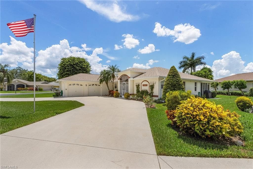 7661 Woodland Bend CIR FORT MYERS, FL 33912