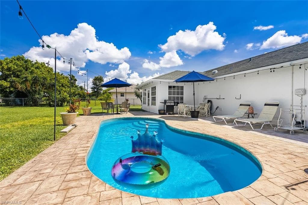 642 SE 21st PL CAPE CORAL, FL 33990