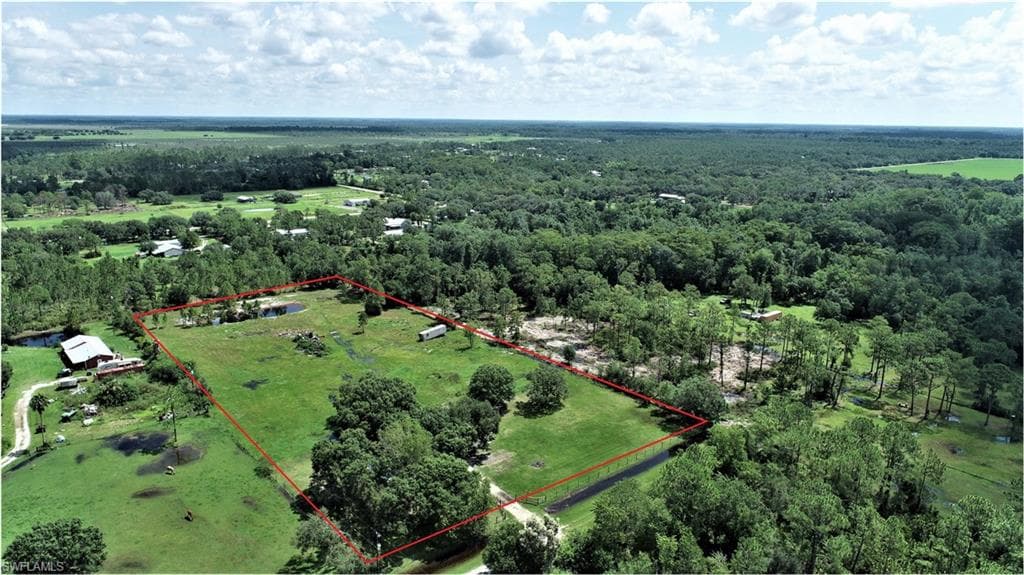 1215 E Red RD LABELLE, FL 33935