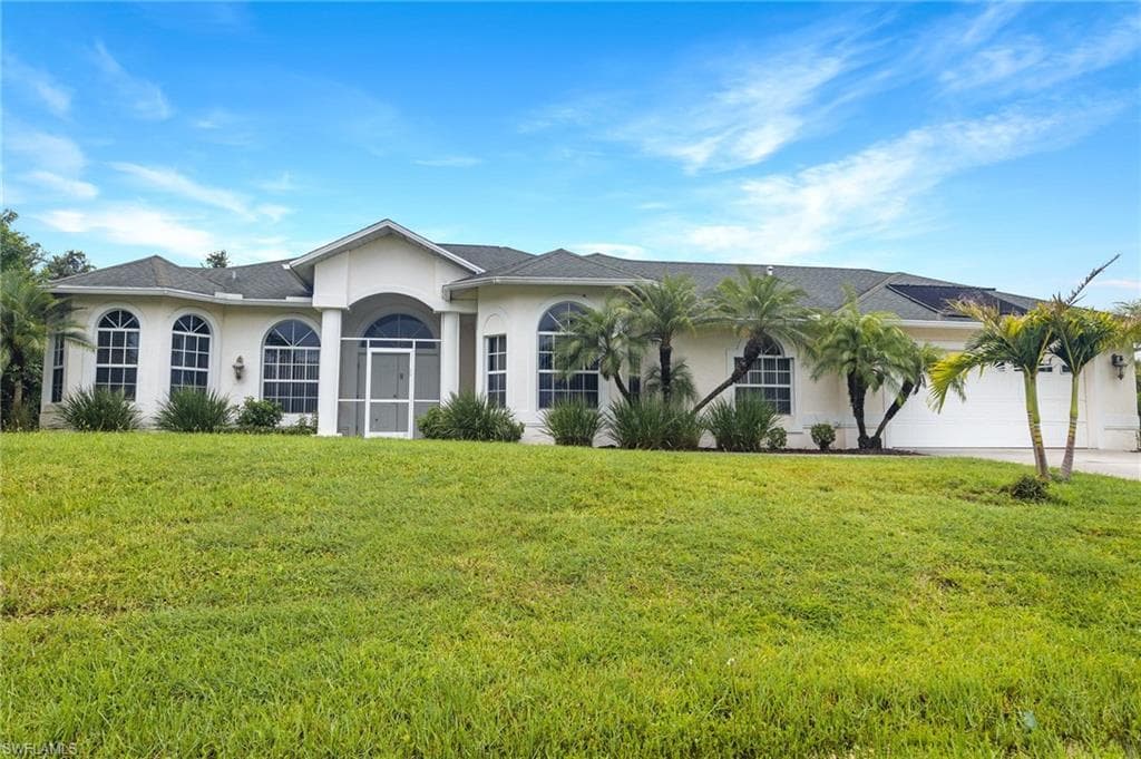 671 Mirror Lakes CT LEHIGH ACRES, FL 33974