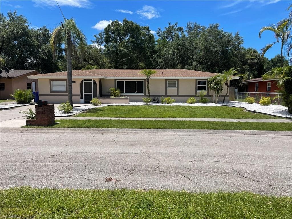 4938 Jeannie LN FORT MYERS, FL 33905