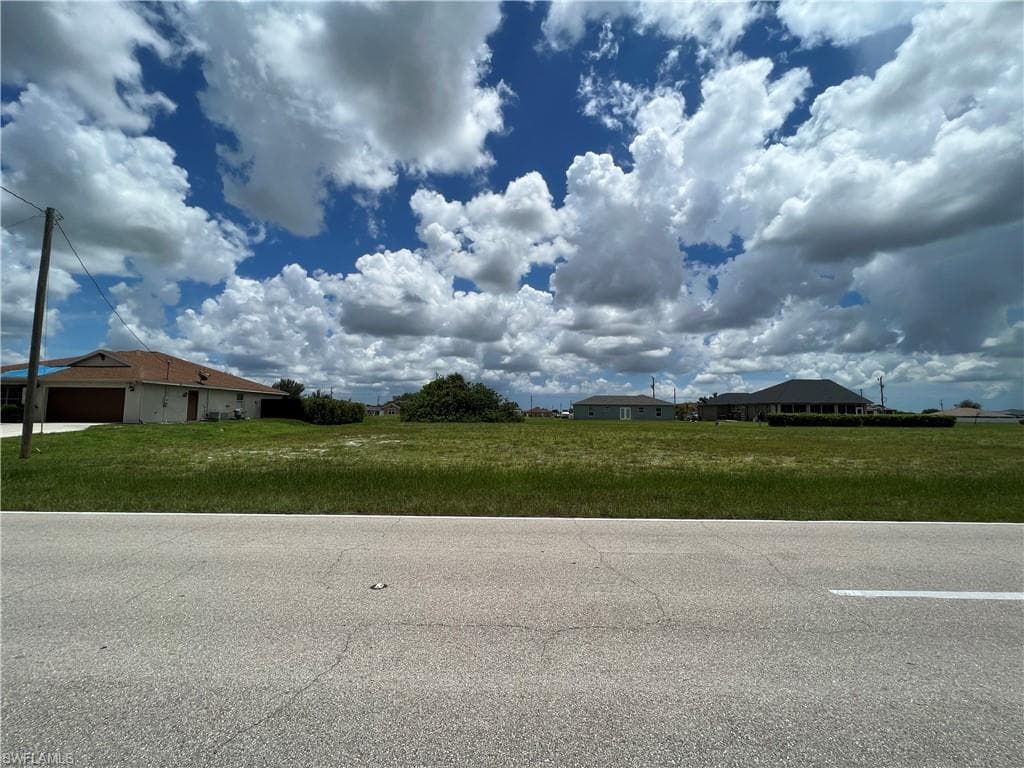 306 Kismet W CAPE CORAL, FL 33993