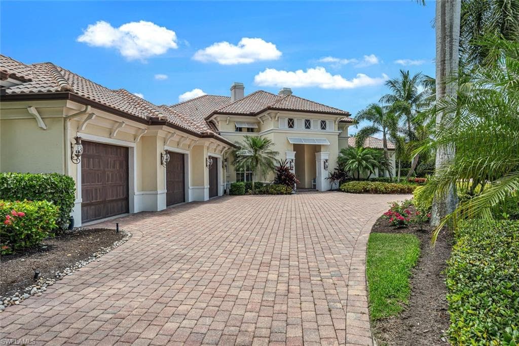 8686 Purslane DR NAPLES, FL 34109